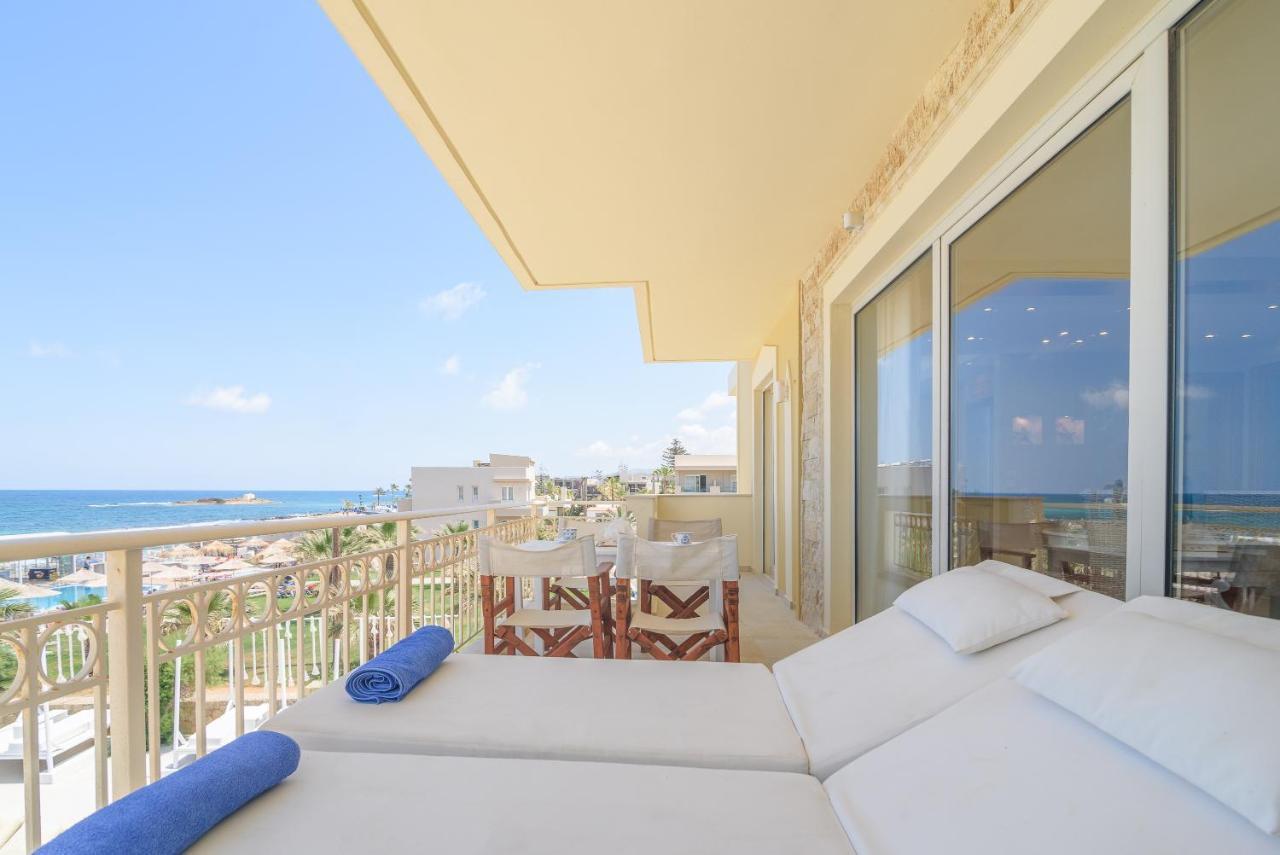 Parthenis Beach, By The Sea Hotel apartamentowy