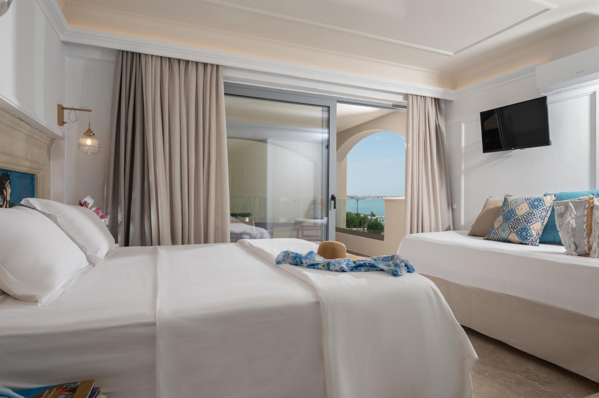 Parthenis Beach, By The Sea 3* Malia