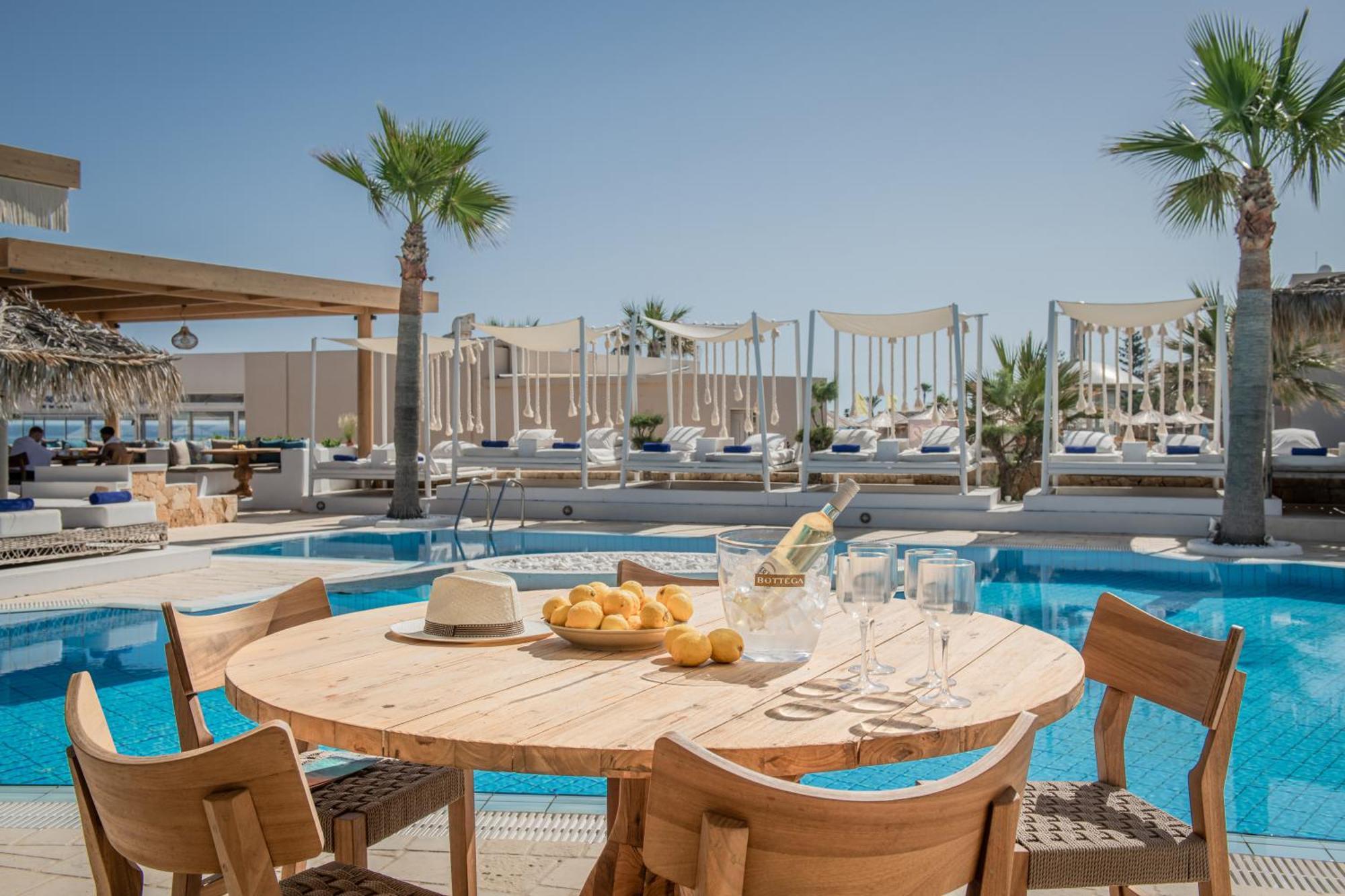 Aparthotel Parthenis Beach, By The Sea 3*