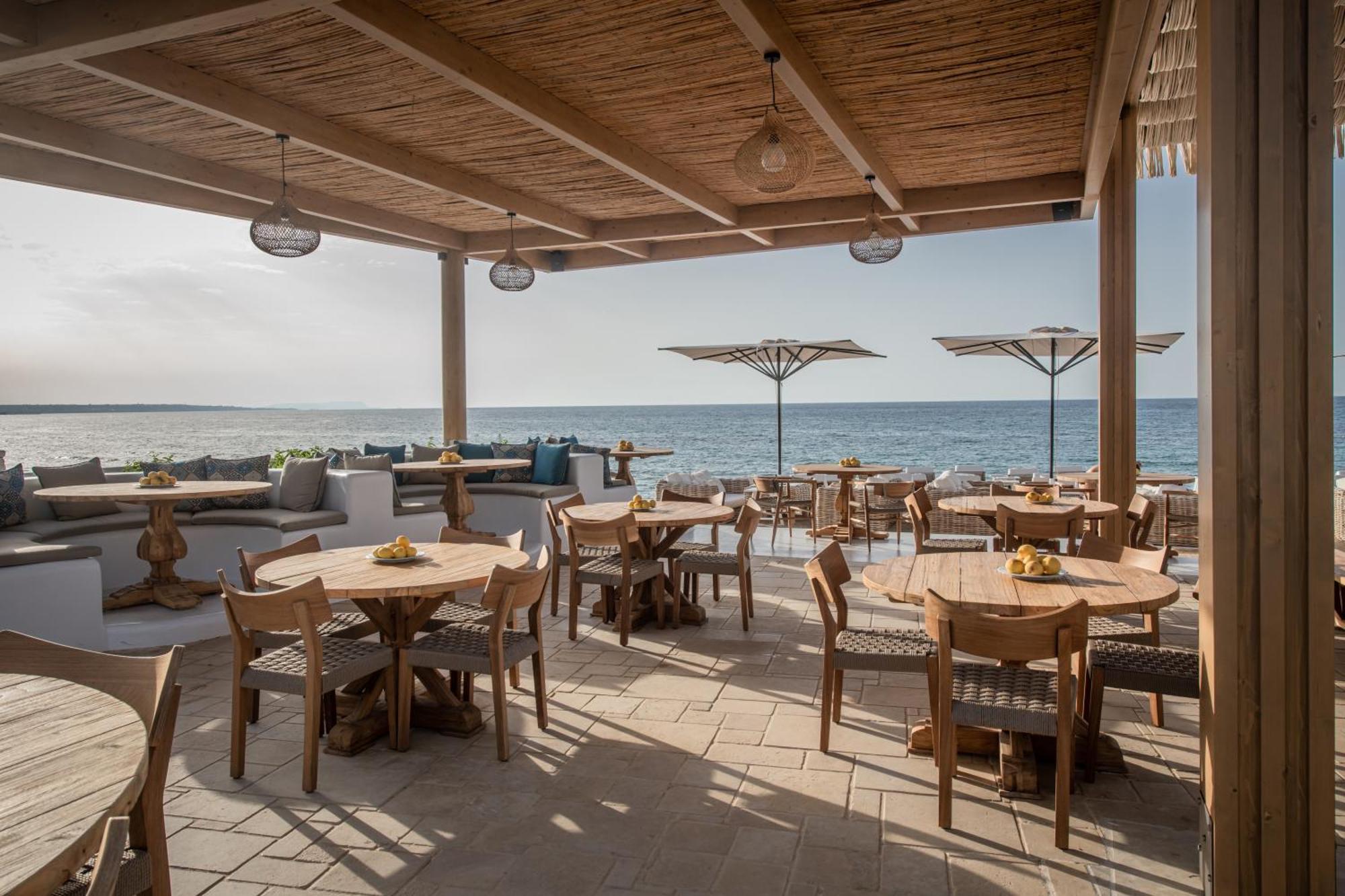 Parthenis Beach, By The Sea 公寓式飯店 Mália