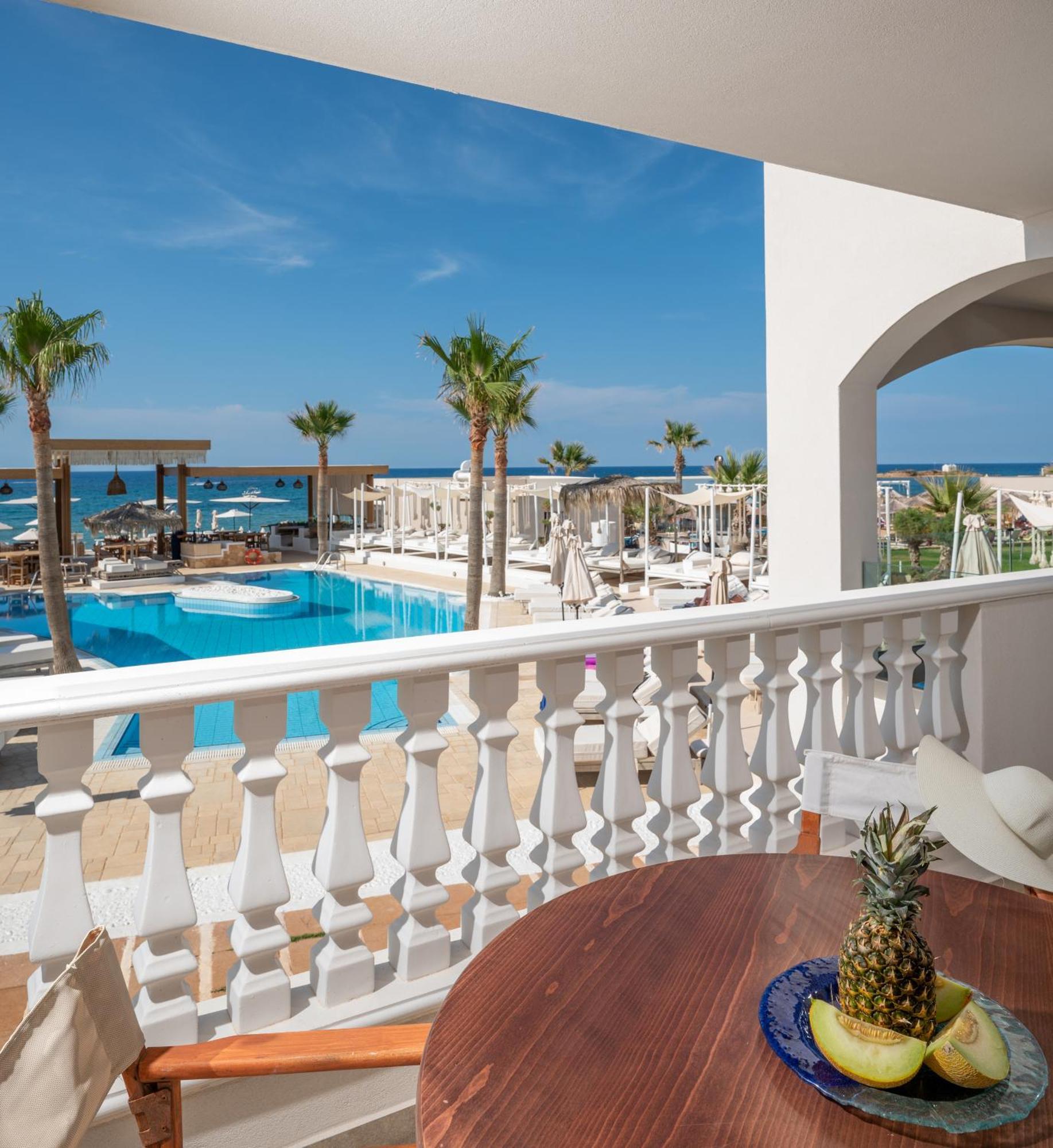 Parthenis Beach, By The Sea Aparthotel 3*